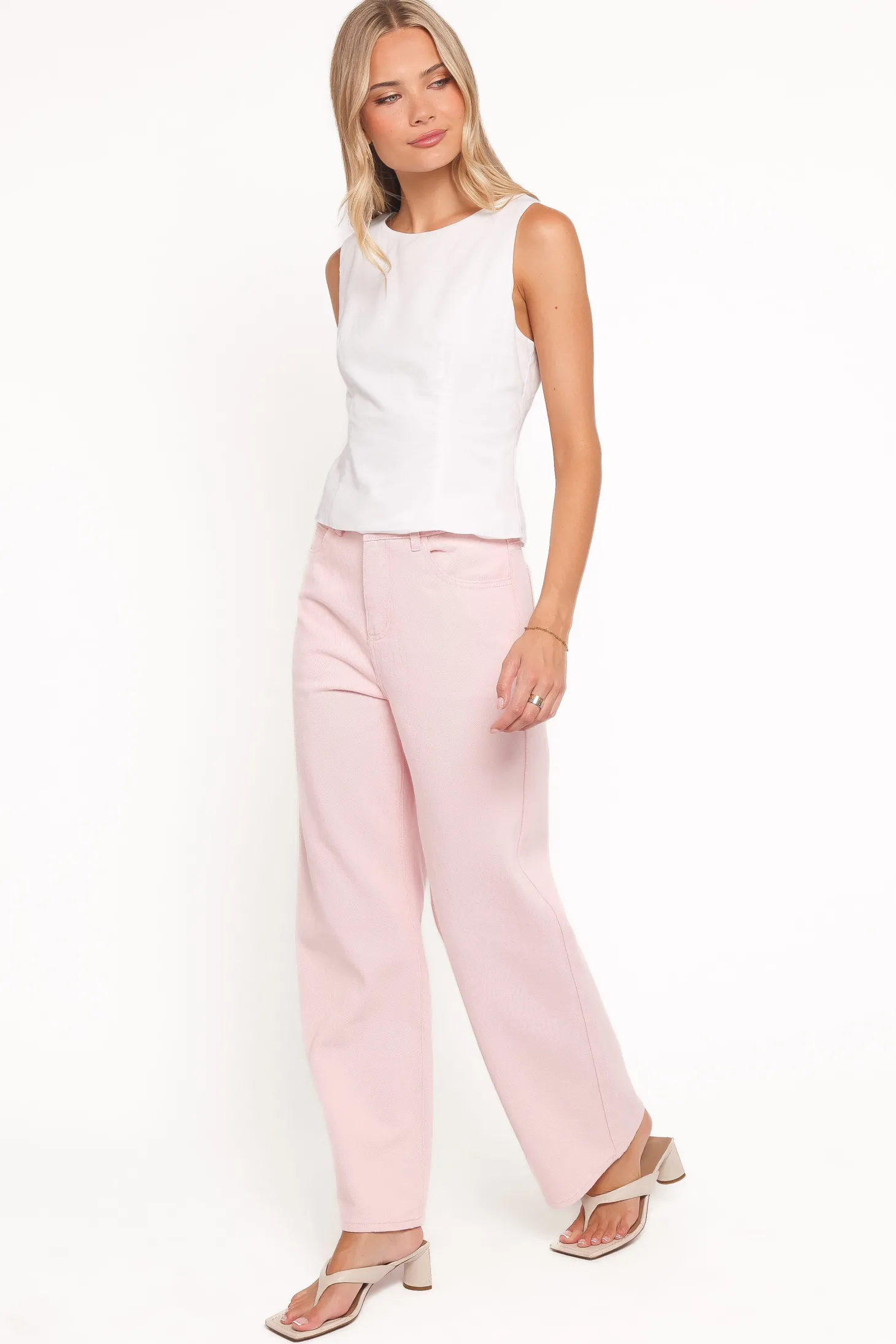 Ailis Wide Leg Jean