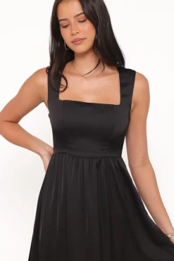 Elania Maxi Dress