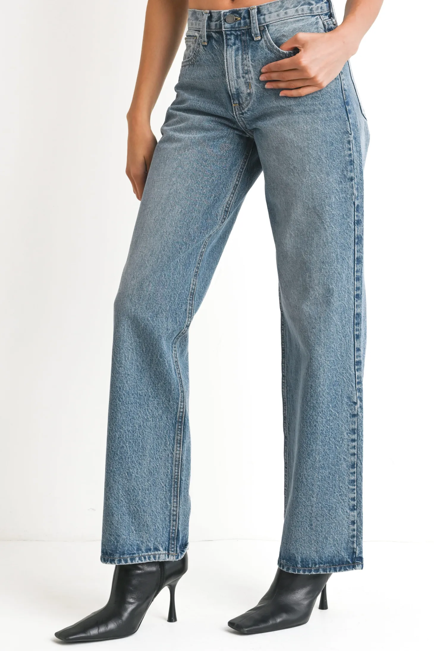 Just Black High Rise Relaxed Straight Jean