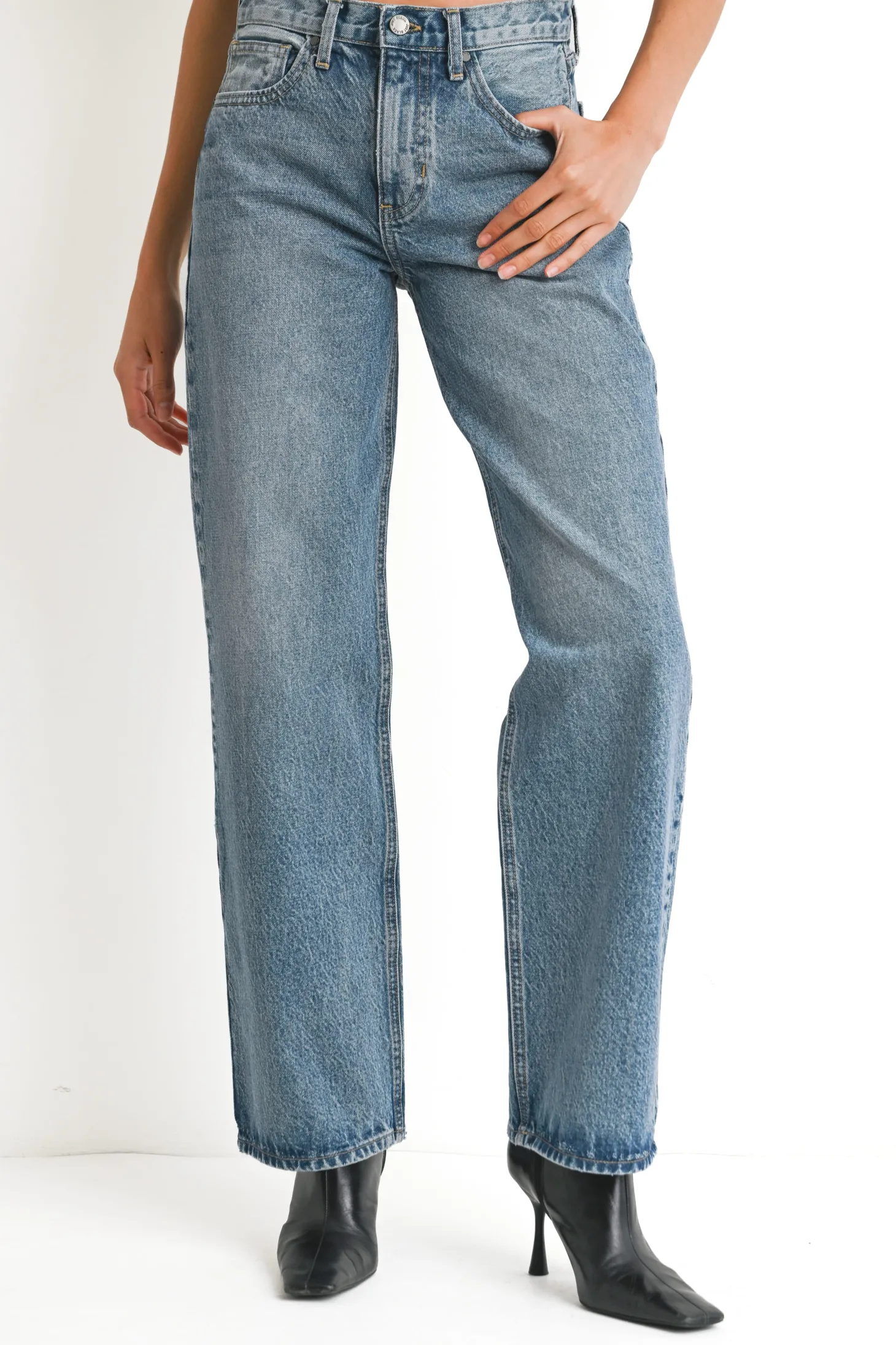 Just Black High Rise Relaxed Straight Jean
