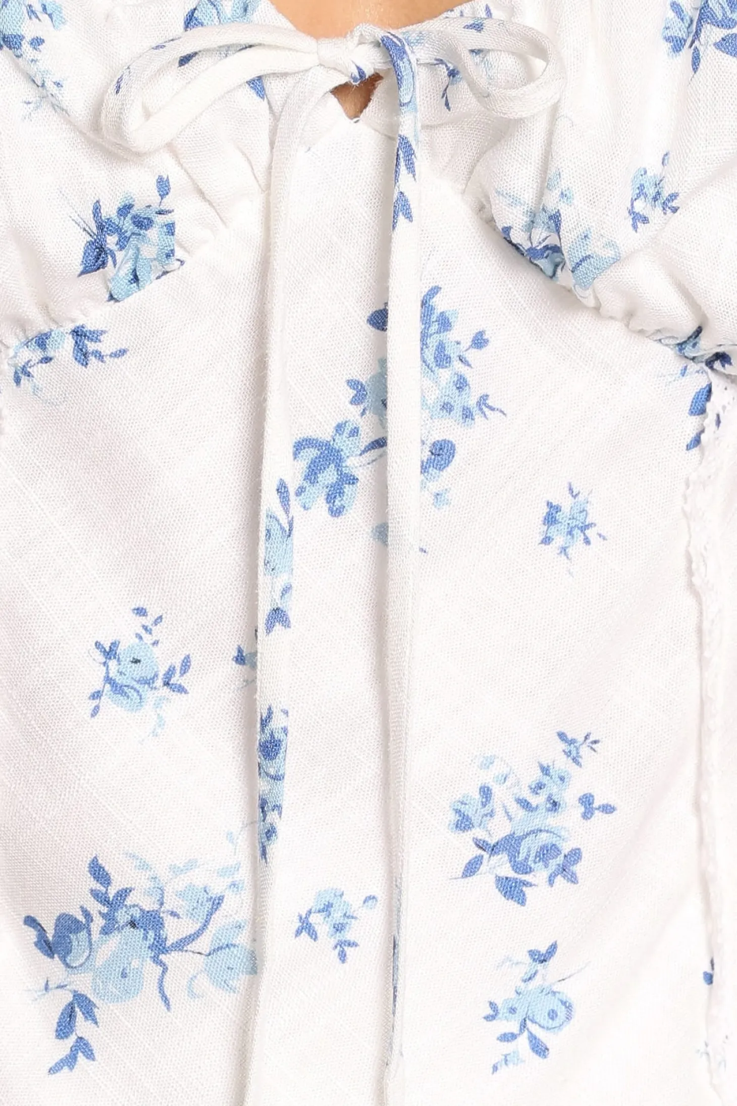 Laeriel Flutter Sleeve Top