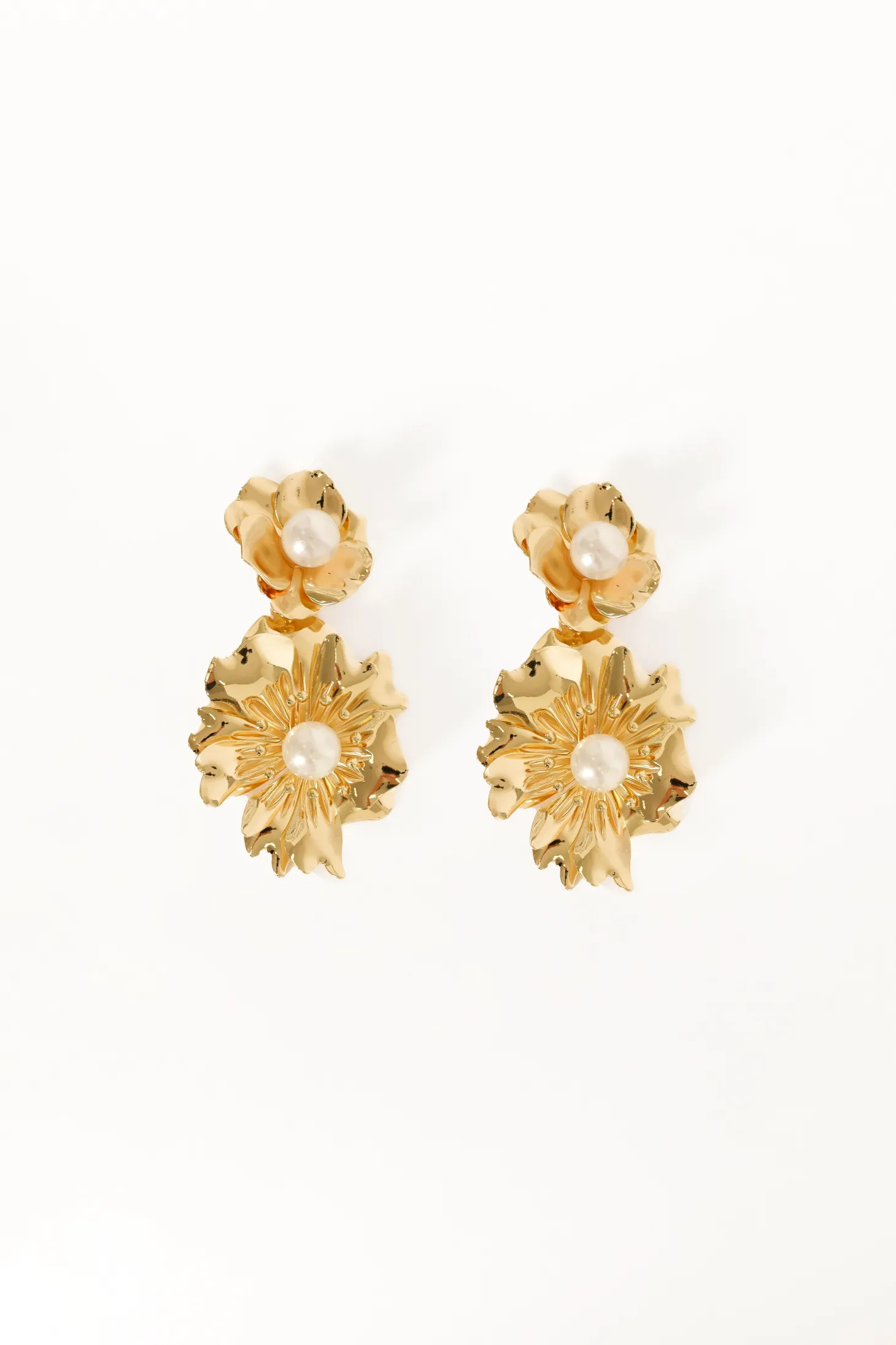 Lilou Flower Pearl Earrings