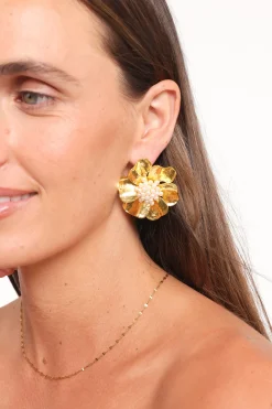 Lola Pearl Flower Earrings