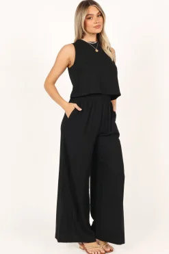 Marnie Set