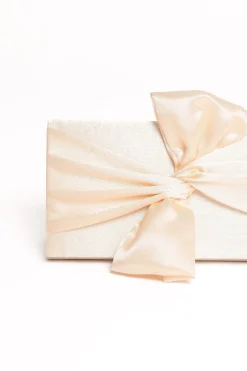 Ophelia Clutch
