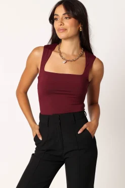 Reign Top