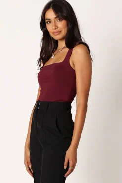 Reign Top