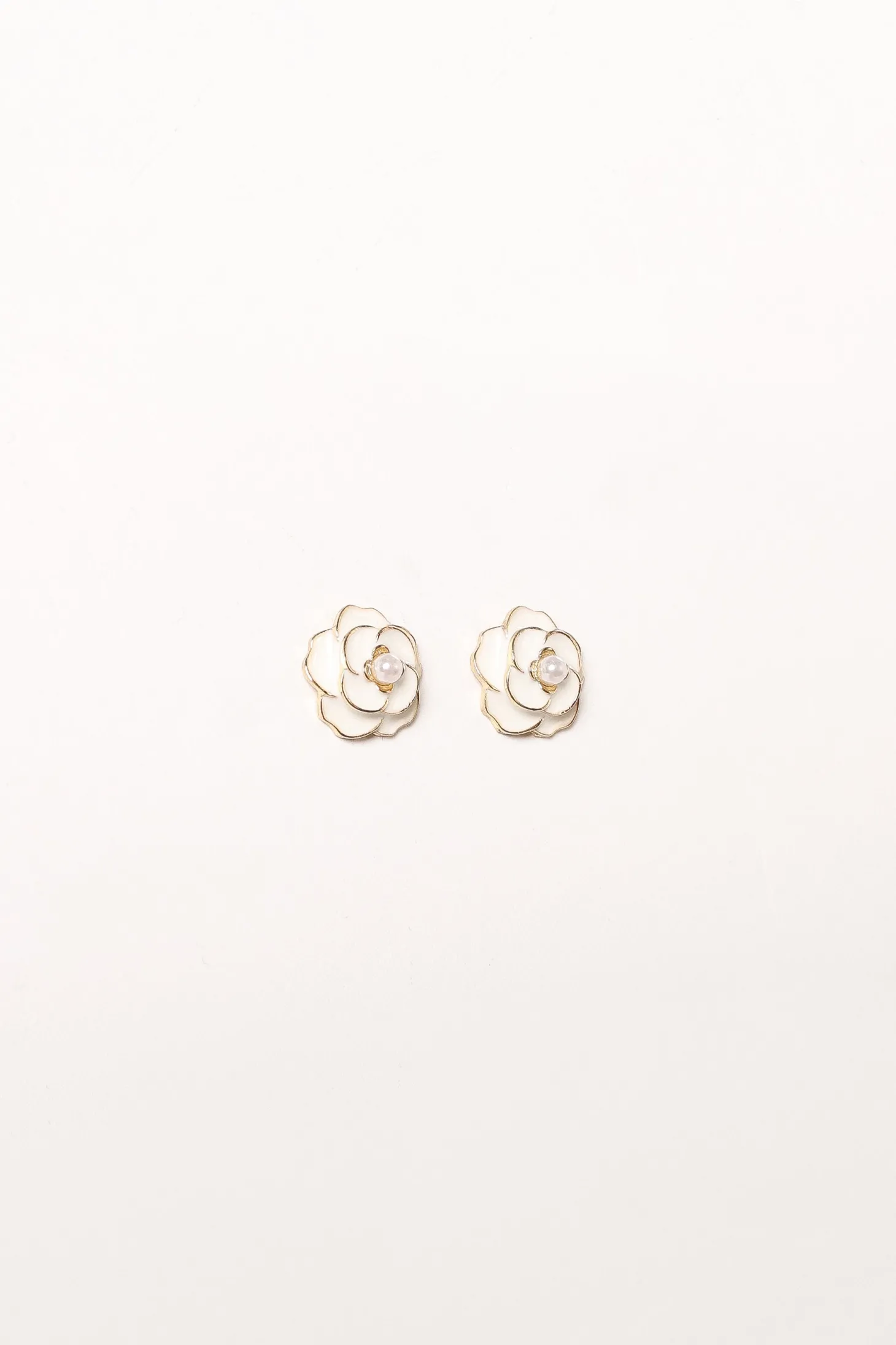 Reina Flower Earrings