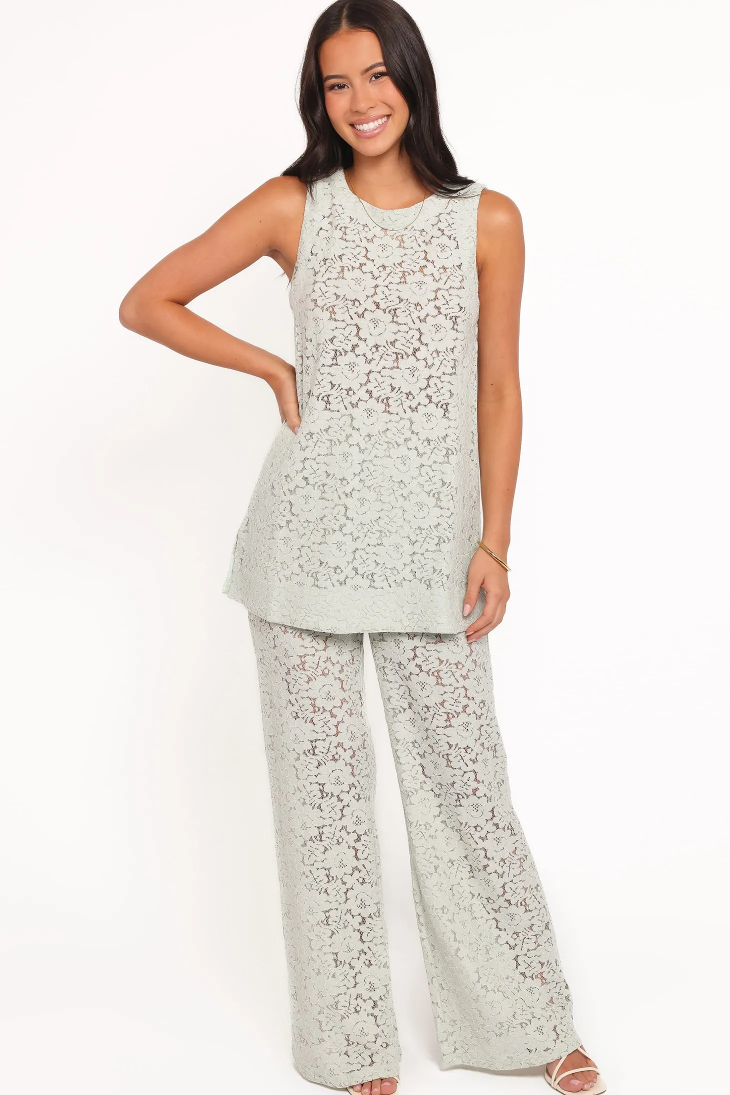 Sammy Embroidered Set