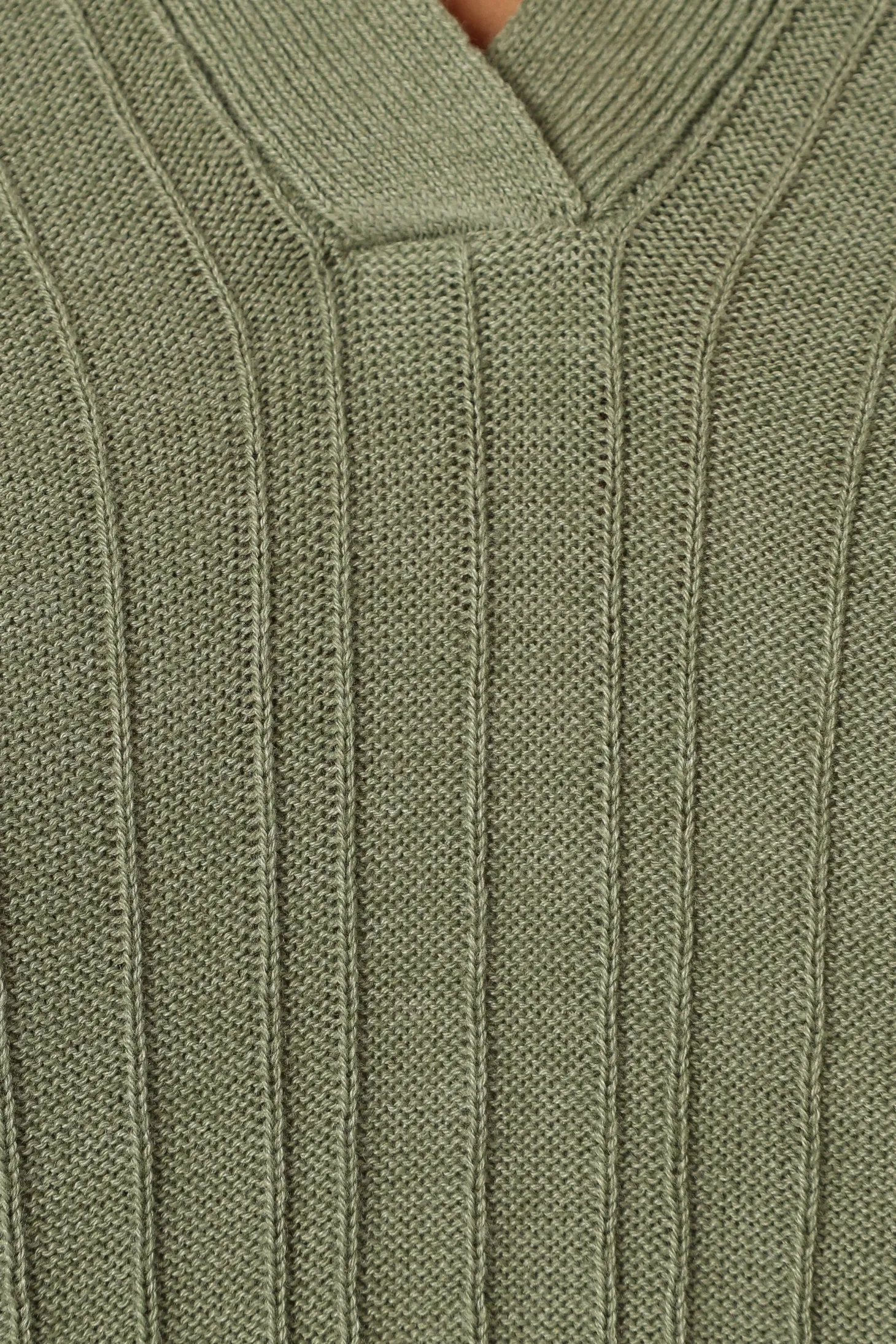 Sonole Cable Knit Sweater