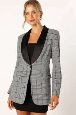 Veronica Contrast Lapel Blazer