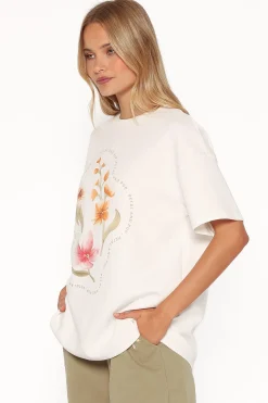 Winnie Graphic Tee