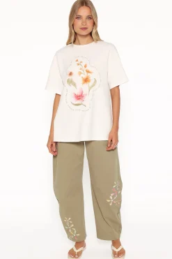 Winnie Graphic Tee