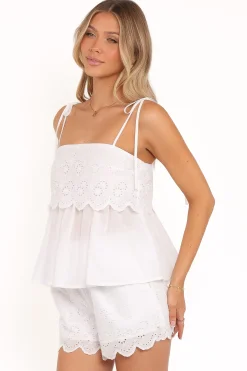 Zera Eyelet Scallop Shorts